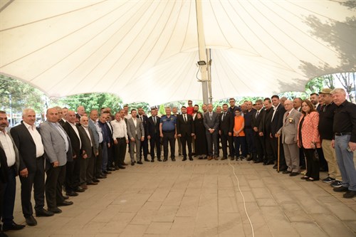 Kurban Bayramı dolayısıyla Milli Egemenlik Parkında vatandaşlar ile bayramlaşma